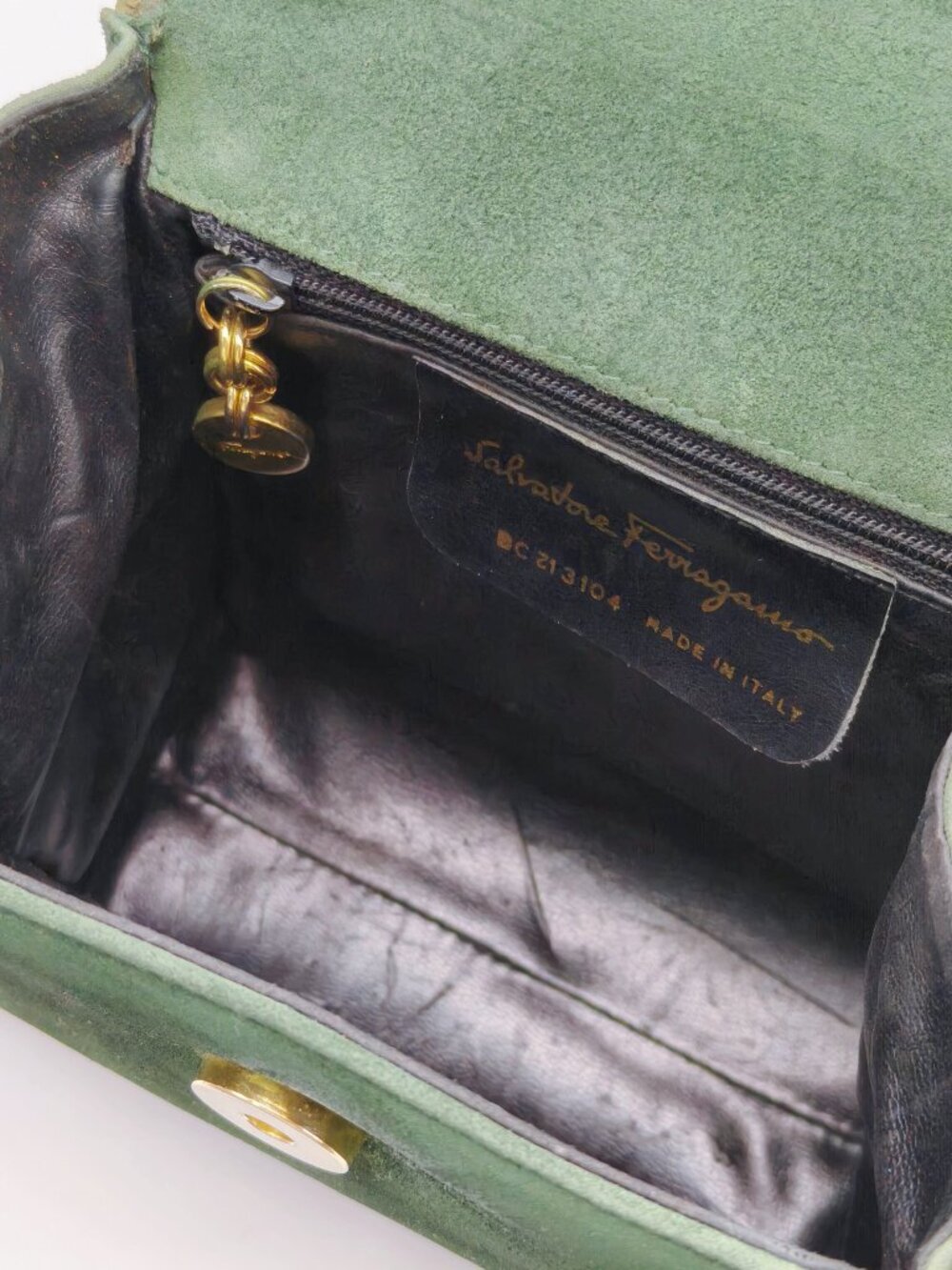 Salvatore Ferragamo Green Suede Crossbody Bag Vara Bow Mini Flap - Picture 6 of 13